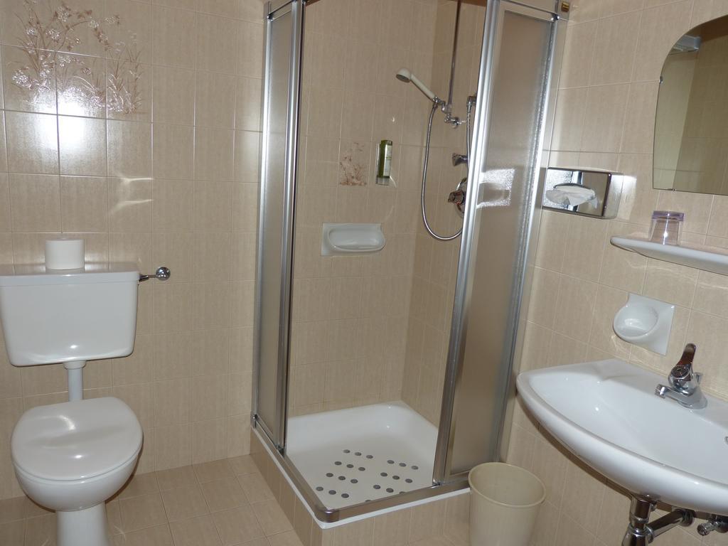 라나 Haus Christl B&B 외부 사진